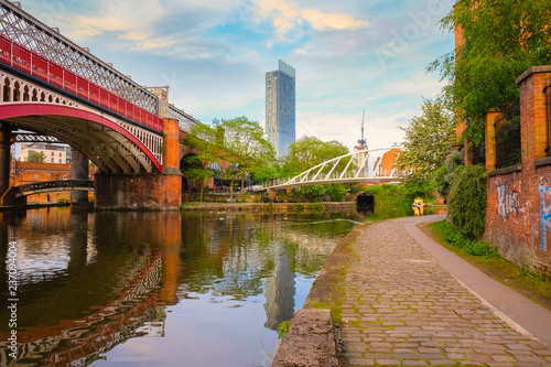 Foto Castlefield - an inner city conservation area in Manchester, UK