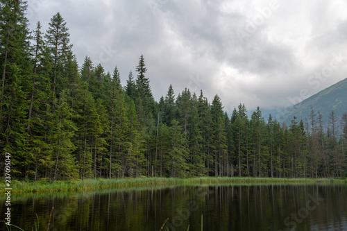 Fototapeta Naklejka Na Ścianę i Meble -  Polish Tatra mountains Smreczynski Staw lake