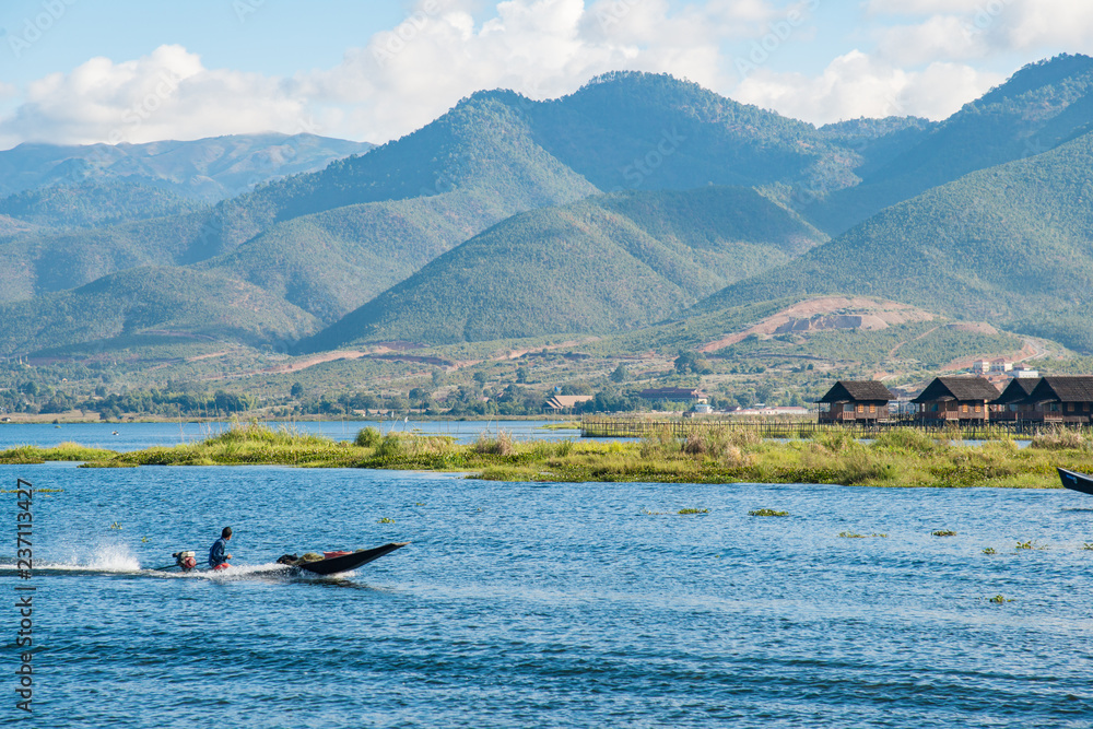 Fototapeta premium Beautiful landscape of Inle lake the second largest freshwater lake in Myanmar.