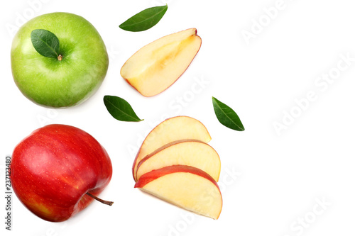 Fototapeta Naklejka Na Ścianę i Meble -  green and red apples with slices isolated on white background. top view