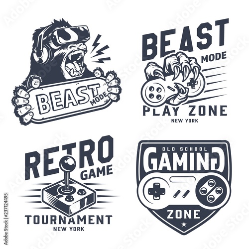 Vintage gaming emblems set