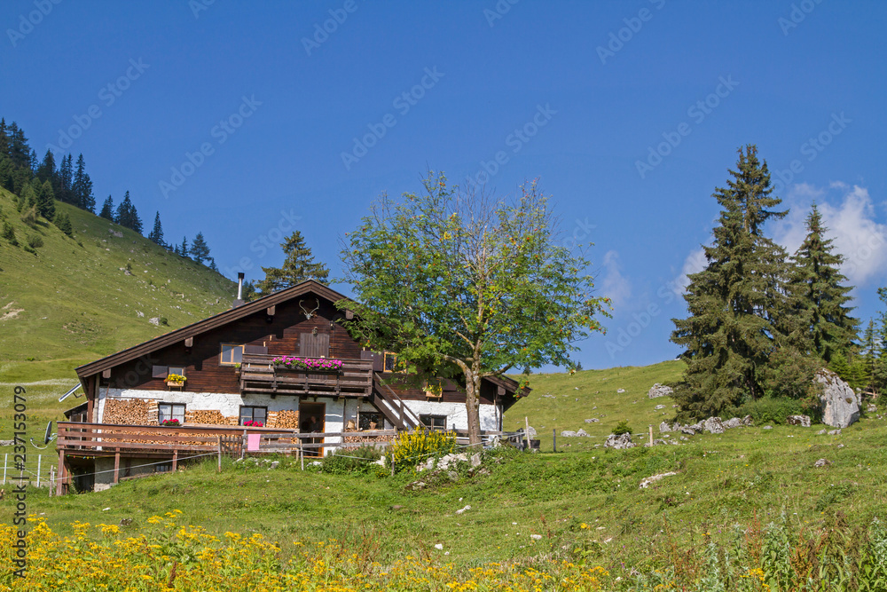 Grabenbergalm im Mangfallgebirge Grabenbergalm im Mangfallgebirge