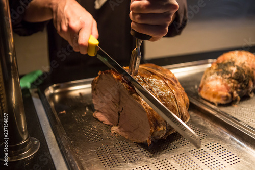 carving roast turkey