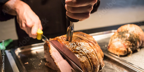 carving roast turkey