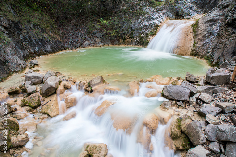 Fototapeta premium Wonderful Waterfall