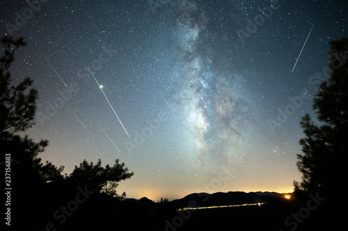 Perseud meteor shower 