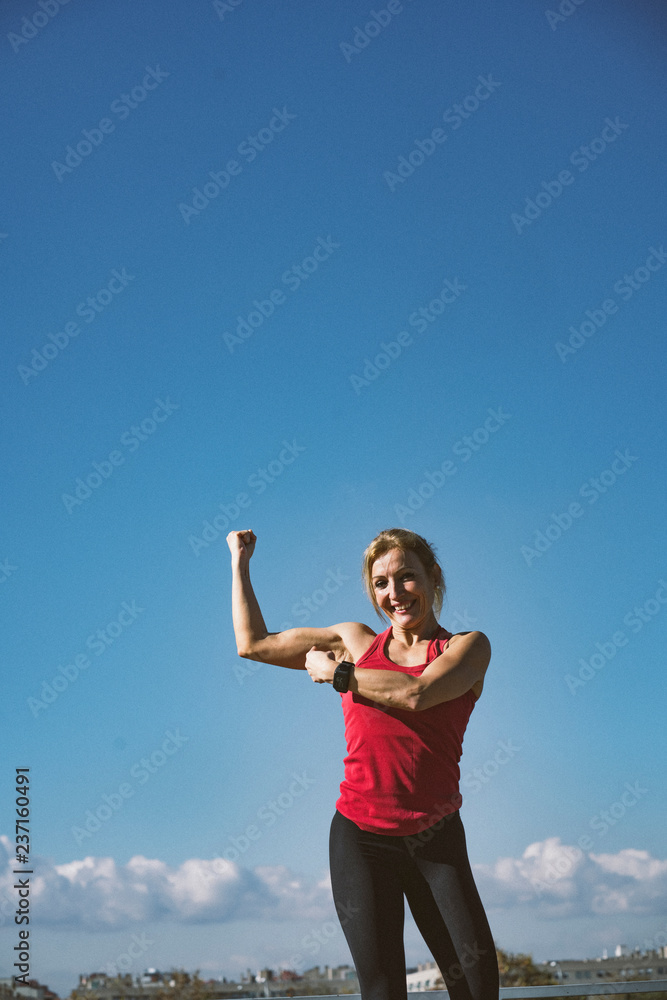 Woman of 45 year old, training in the outdoor Woman of 45 year old, training in the outdoor