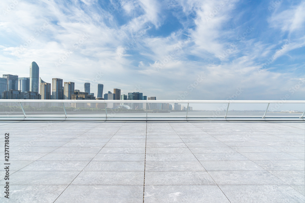 Fototapeta premium city skyline with empty square in urban