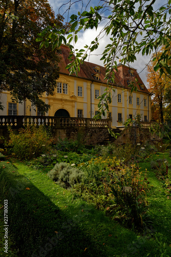 Schloss Oberschwappach in Oberschwappach im Naturpark Steigerwald, Gemeinde Knetzgau, Landkreis Haßberge, Unterfranken, Franken,  Deutschland © dina