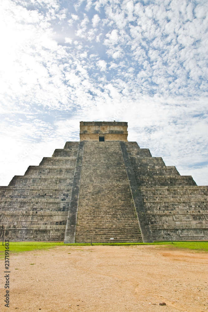 El Castillo pyramid in Chichen Itza, Yucatan, Mexico.