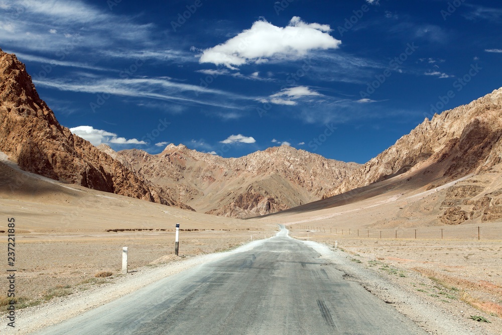 Pamir highway or pamirskij trakt, Pamir mountains Pamir highway or pamirskij trakt, Pamir mountains
