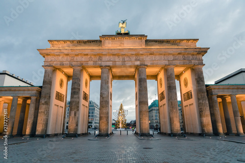 Berlin Brandenburger Tor Sonnenaufgang