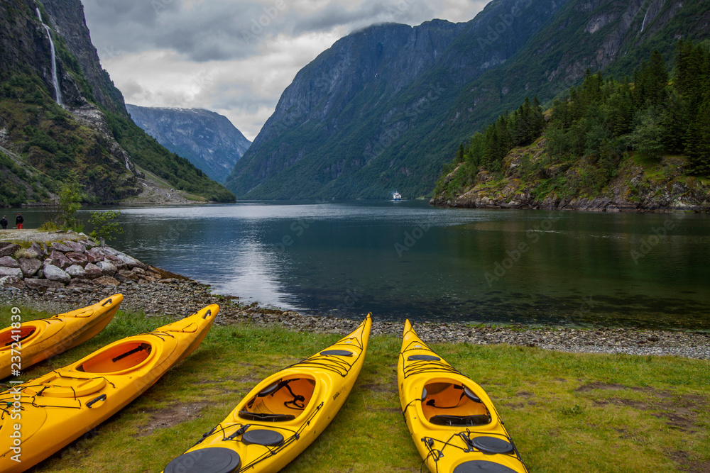 Nærøyfjord w Norwegii Nærøyfjord w Norwegii