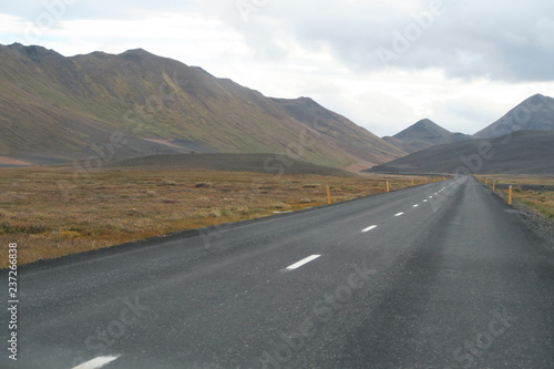 Einsame Straße in Island