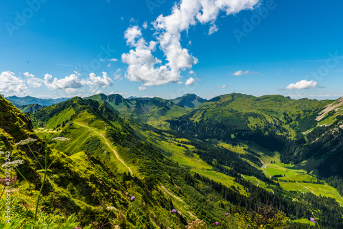 Wanderweg Bergwandern am Walmendinger Horn photo