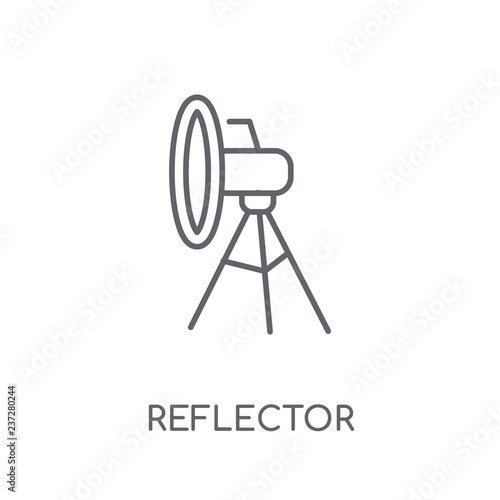 Reflector linear icon. Modern outline Reflector logo concept on white background from ASTRONOMY collection
