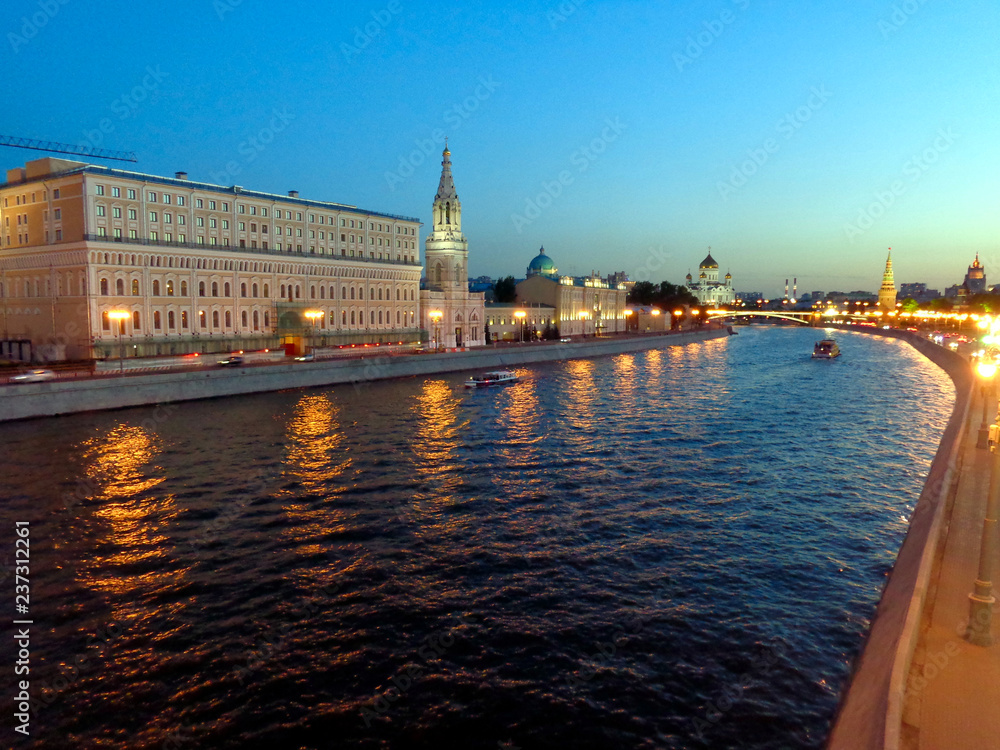 Fototapeta premium Canal in Moscow with lights
