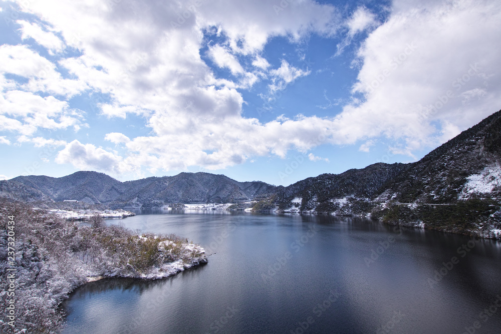奥津湖の冬景色