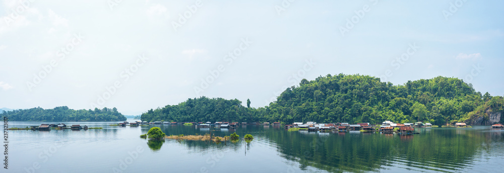 Fototapeta premium Panoramic traditional house boat in Kanchanaburi, Thailand.