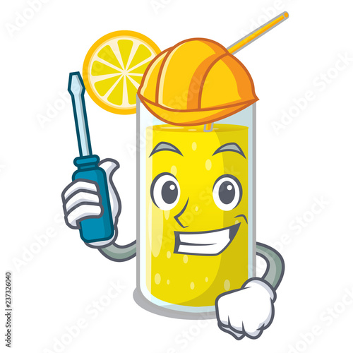 Automotive fresh lemon juice in glas cartoon