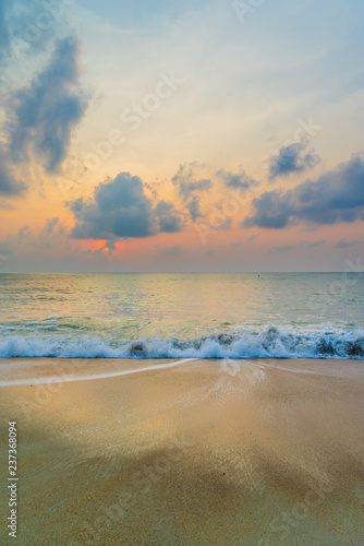 Fototapeta Naklejka Na Ścianę i Meble -  Sea sunrise in Koh Samui island