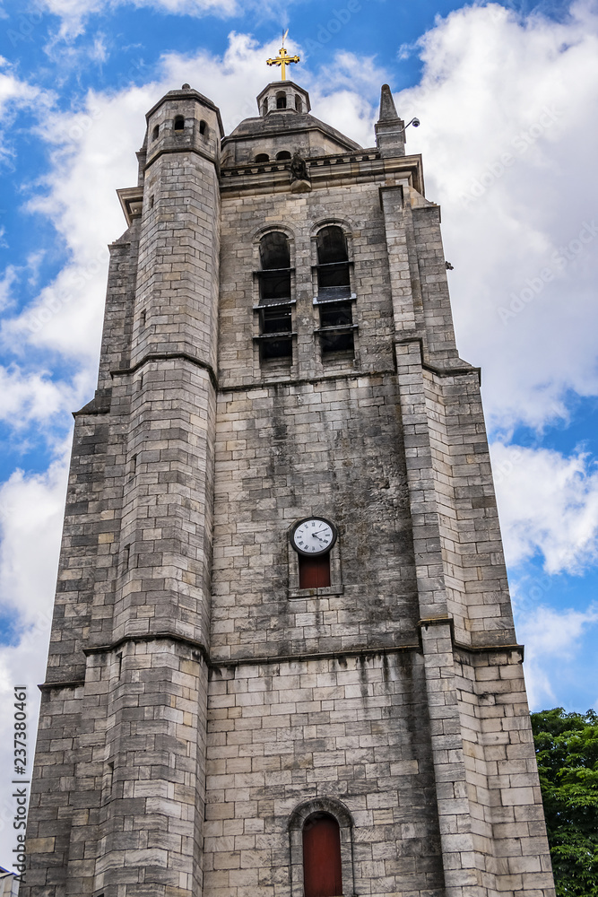 Fototapeta premium Saint-Paul-Notre-Dame-of-Miracles Church - French Catholic church located in Orleans, Loiret department, Center-Val de Loire region. St. Paul's Tower, completed in 1627.