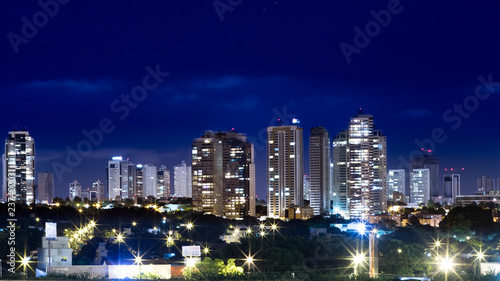 goiania at night © Cássio Gomides