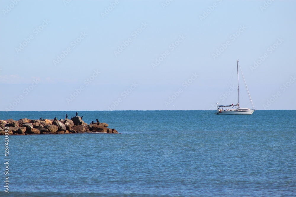 Deportes maritimos en un dia calido Deportes maritimos en un dia calido