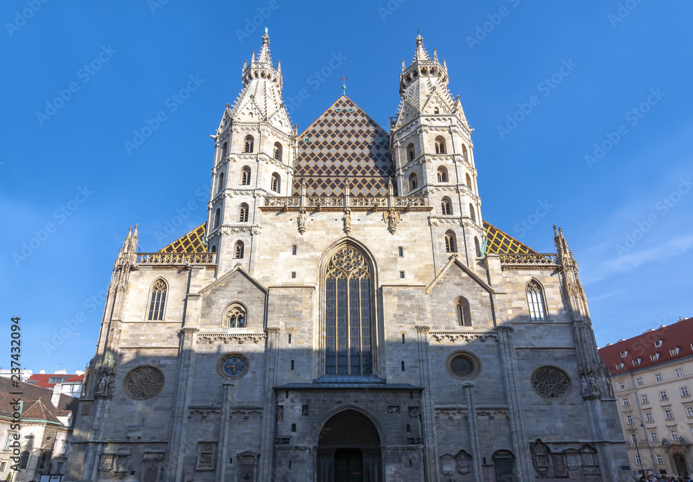 Fototapeta premium St. Stephen's Cathedral facade, Vienna, Austria