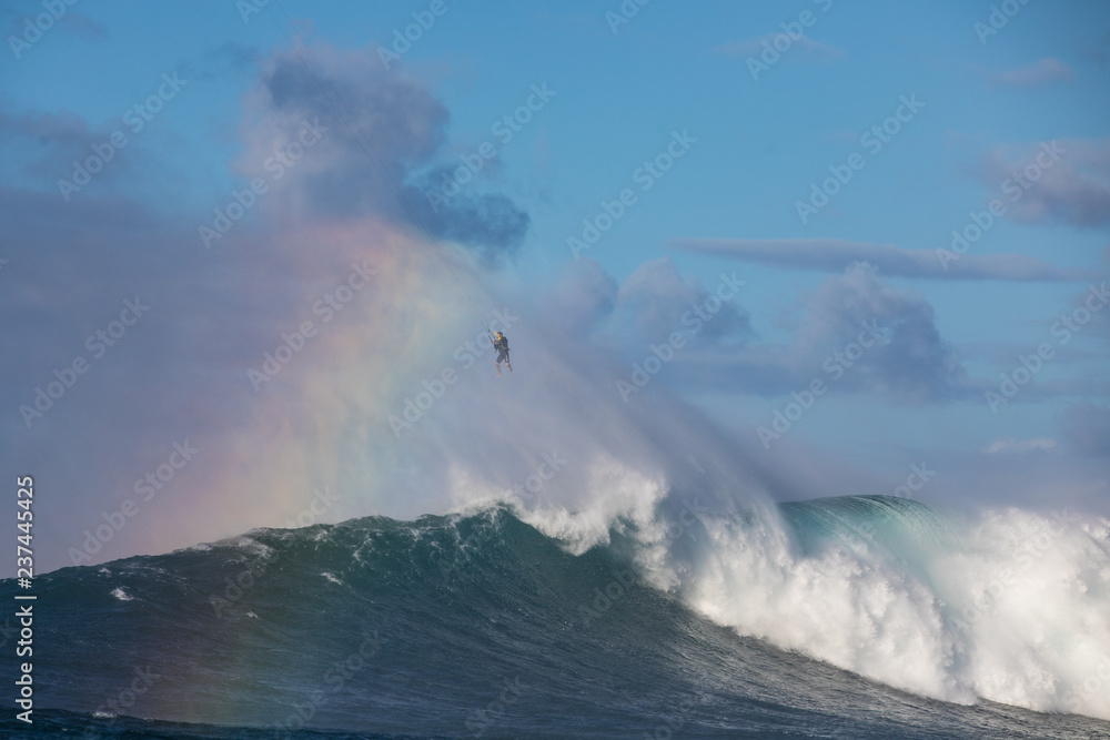 Obraz premium Massive waves from Maui