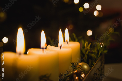 schöne Kerzen zur Weihnachtszeit