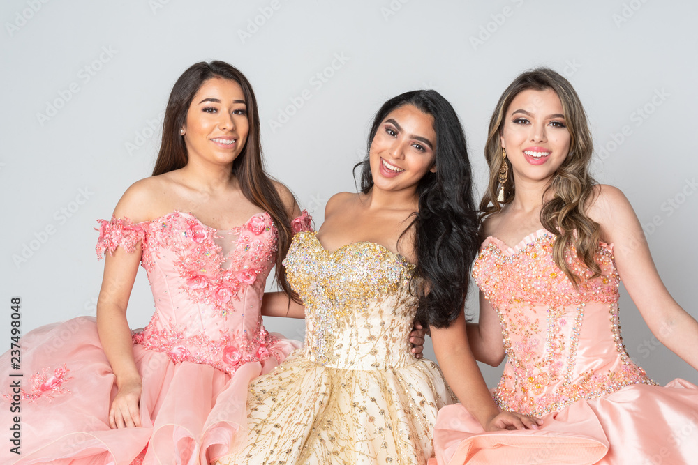 Teen Girls In Quinceanera Dresses Teen Girls In Quinceanera Dresses