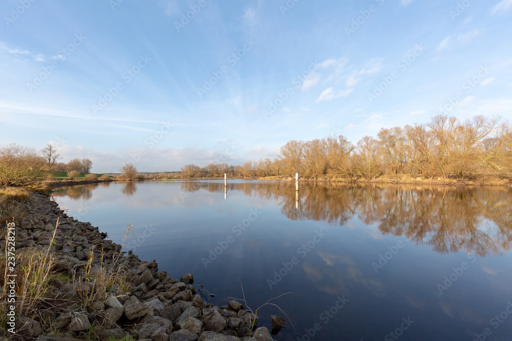 Blick auf Elbausläufer Blick auf Elbausläufer