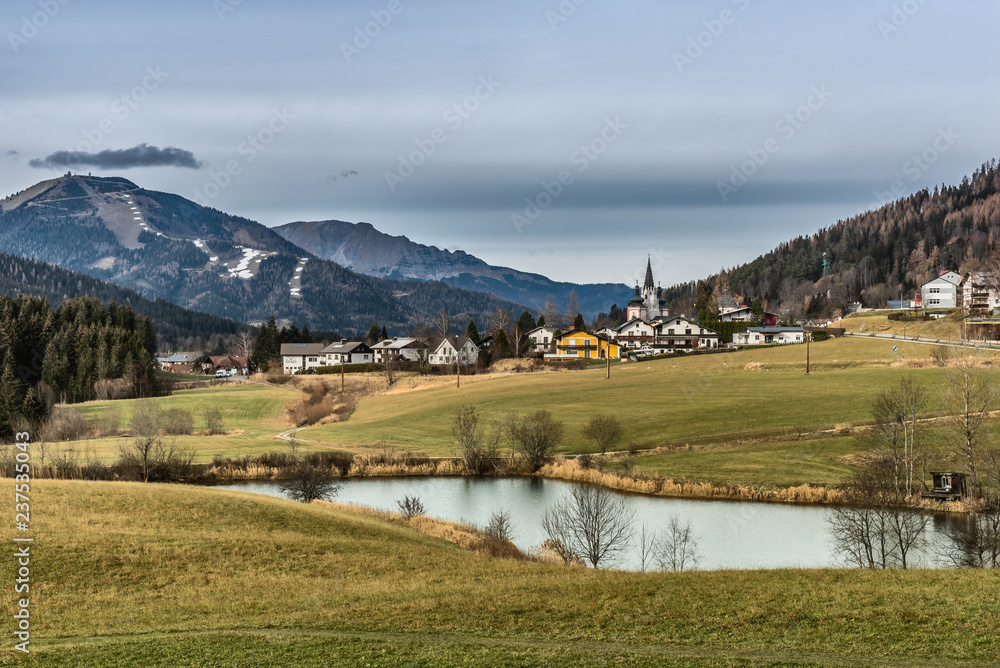 Blick auf Mariazell im Winter / Steiermark (A)