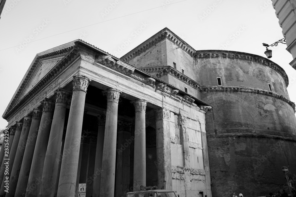 Pantheon from the side
