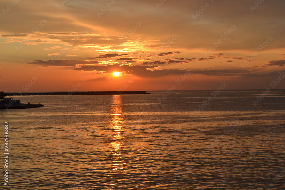 Obraz premium sunset over sea