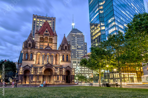 Obraz na plátne Trinity Church in Boston at Night