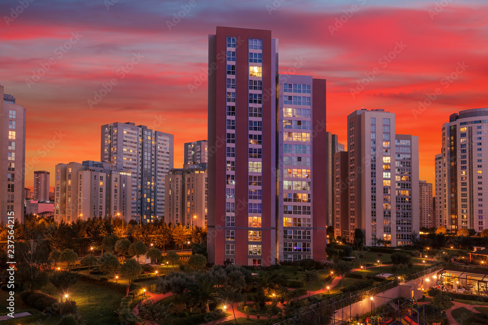 Fototapeta premium Apartments at night