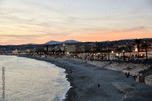 coucher de soleil sur la mer Nice