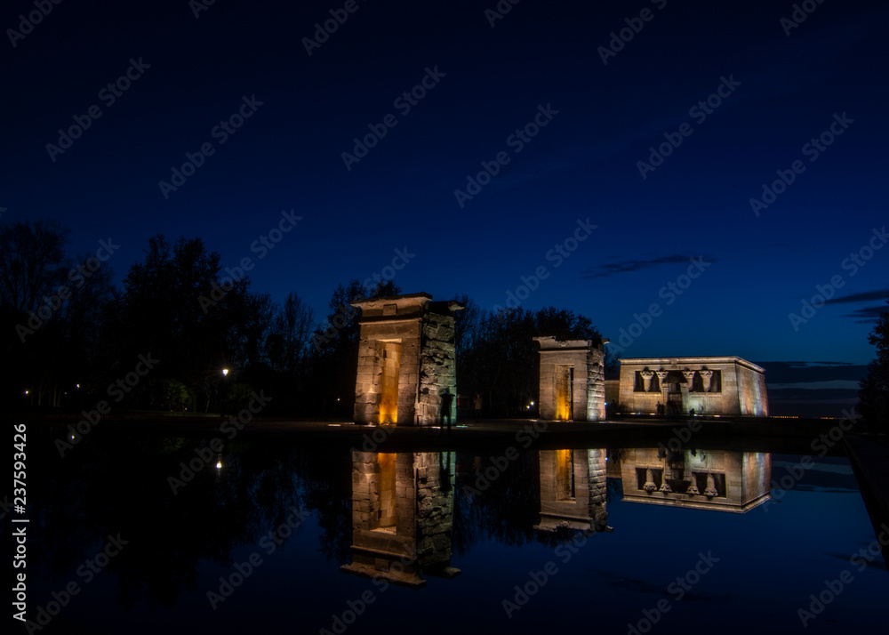 Obraz premium Temple of Debod in Madrid, Spain.