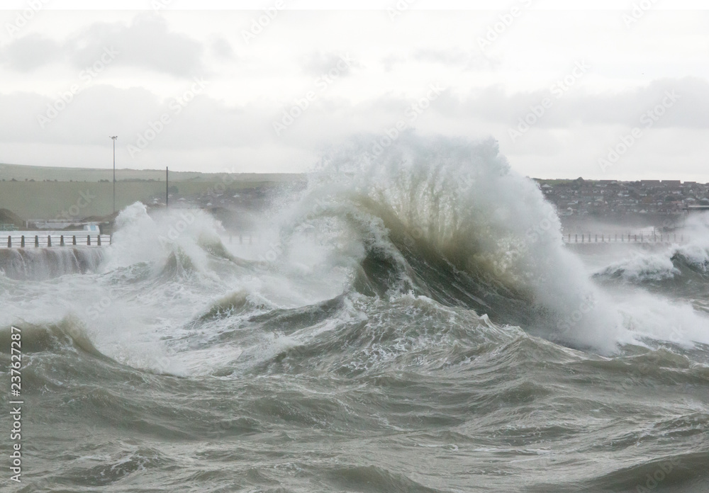 Curling Wave Spray at Newhaven Harbour