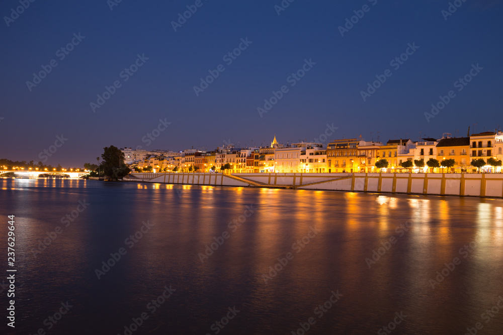 Sevilla by night / Waterfront view