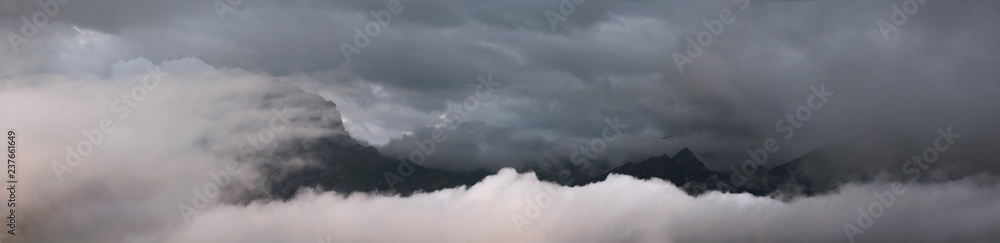 Obraz premium Mountains And Clouds