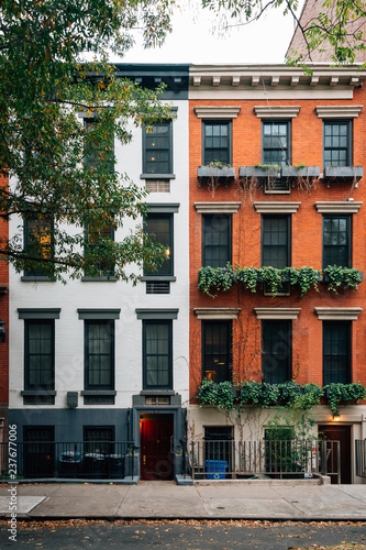 Houses in Chelsea, Manhattan, New York City © jonbilous