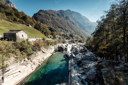 Ponte dei Salti im Verzascatal bei Lavertezzo, Tessin, Schweiz