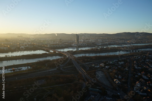 Obraz na płótnie City of Vienna by sunset w salonie