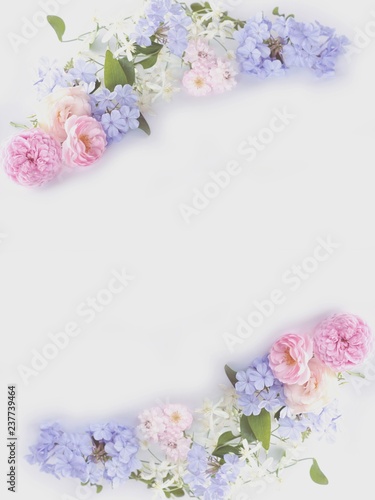 Fototapeta Naklejka Na Ścianę i Meble -  bouquet of flowers on a white background