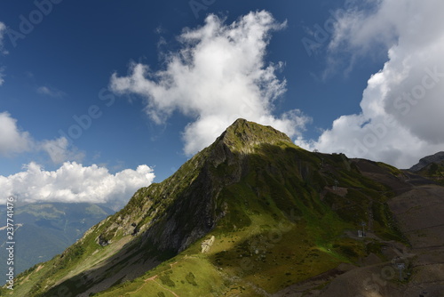 Fototapeta Naklejka Na Ścianę i Meble -  mountain landscape with blue sky and clouds