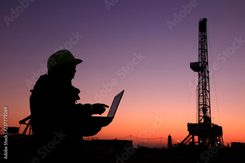 Oil drilling frame and exploration technician