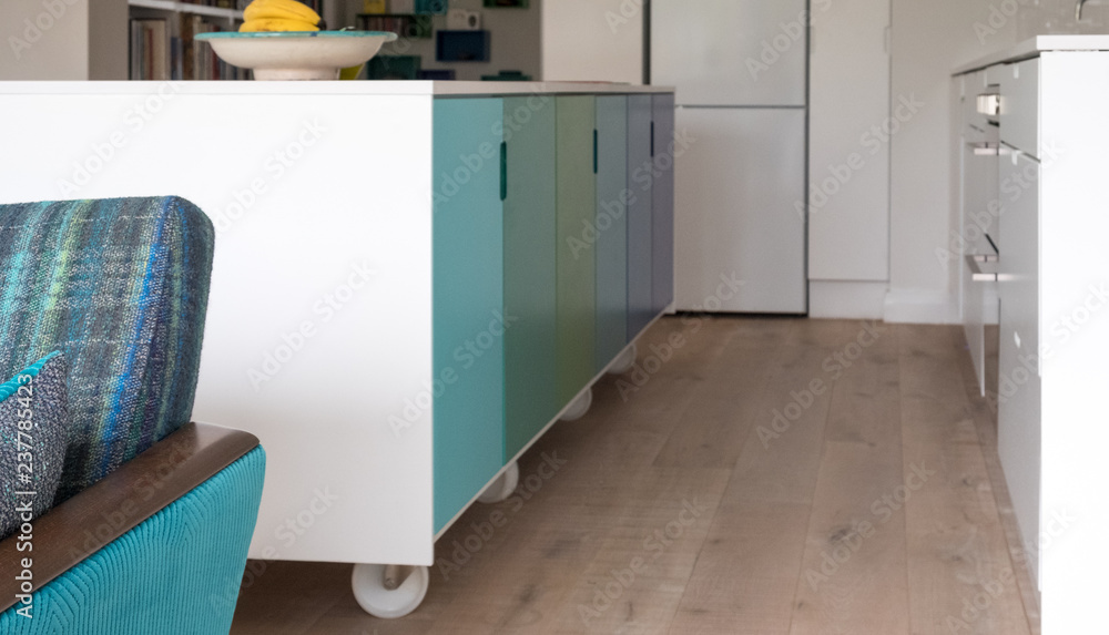 Movable kitchen island on industrial castor wheels, retro design